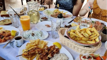 Legea anti-risipă impune noi reguli în restaurante