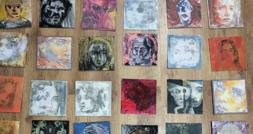 Studenții de la Arte Plastice Baia Mare vă invită la vernisajul expoziției „Transfigurare și reinterpretare – Portretul între modern și contemporan”