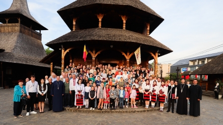 Seară duhovnicească la biserica de lemn din Baia Sprie