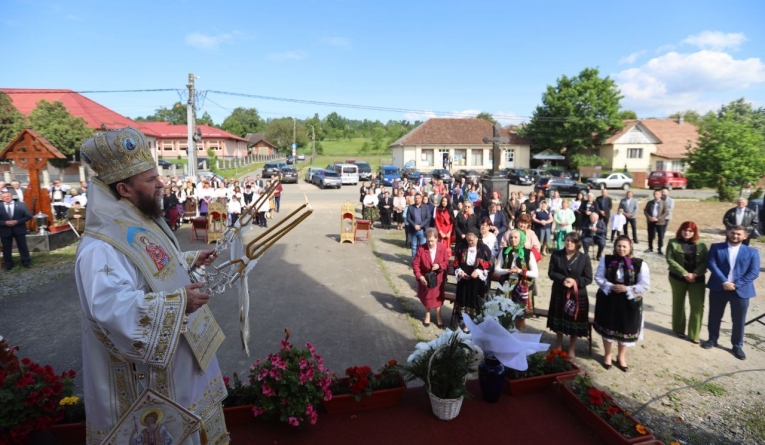 Slujire arhierească la Parohia Ortodoxă Rus; A fost sfințită capela de cimitir