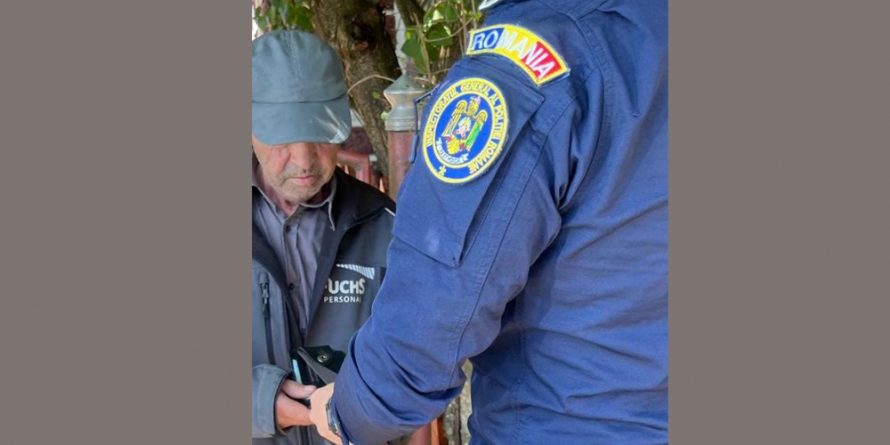 Lecție de spirit civic: Un bărbat a predat poliției portofelul cu 1.000 de lei găsit pe stradă