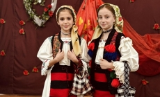 Două fete talentate vor reprezenta Maramureșul la Festivalul-concurs național de interpretare a muzicii populare „Natalia Șerbănescu”