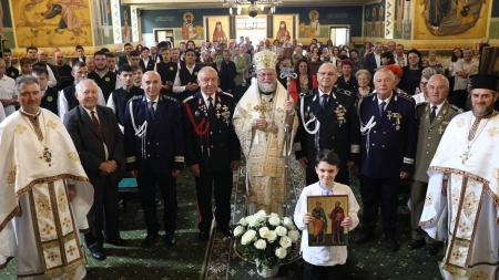 Sfânta Liturghie arhierească la biserica „Sfinții Apostoli Petru și Pavel” din Baia Mare de Praznicul Înălțării Domnului