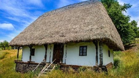 La Muzeul Satului din Baia Mare se va realiza o expoziție care să redea atmosfera școlilor de odinioară