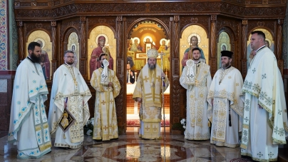 Preasfințitul Părinte Teofil de Iberia, Arhiereu-vicar al Episcopiei Spaniei și Portugaliei, a săvârșit Sfânta Liturghie în Sighetu Marmației