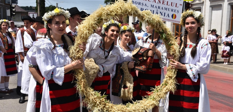 Festivalul „Nopți de Sânziene” de la Borșa are loc în weekend; Un spectacol al luminii și bucuriei