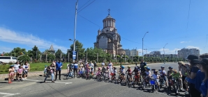 Concursul „Micul biciclist creștin” a renit aproape 100 de participanți