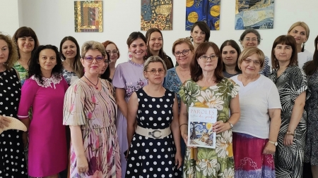 Profesorii de franceză din Maramureș au lansat revista „Paroles de profs”