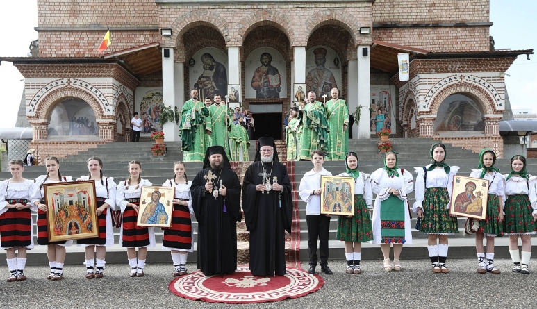 Ierarhii au slujit la Catedrala Episcopală din Baia Mare de Praznicul Rusaliilor