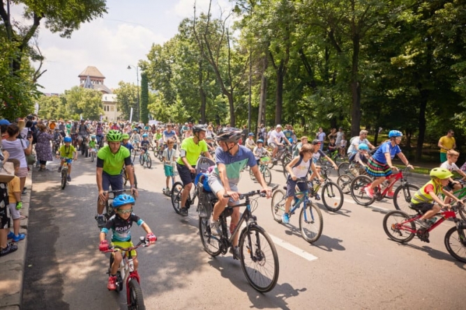 În fiecare an, la 3 iunie este sărbătorită mondial bicicleta