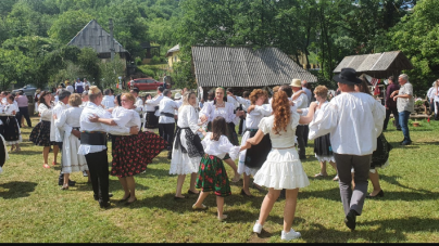 Danțul la șură de la Vărai