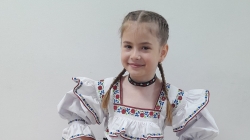 Exclusiv DirectMM: La povești cu micuța Dora Maria Debreczeni