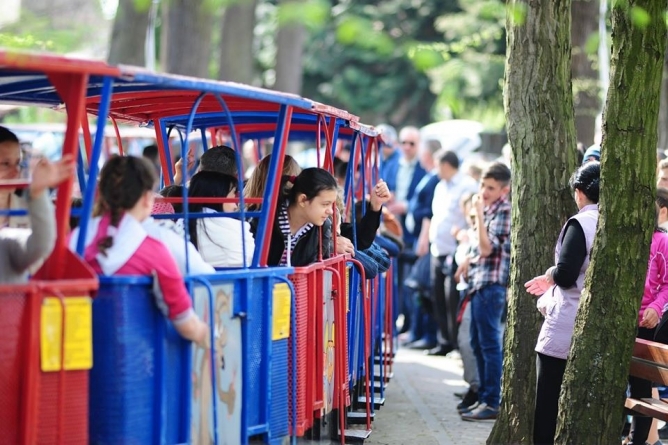 Orășelul copiilor își mută cartierul în parcul Regina Maria