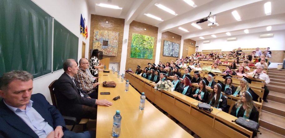 Vrei să te înscrii la masterat? Hai la Facultatea de Litere Baia Mare!