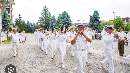 Fanfara Municipală a îmbrăcat haine de sărbătoare, la împlinirea a 20 de ani de activitate