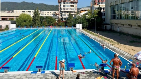 Bazinul descoperit al Complexului Sportiv „Lascăr Pană” își va deschide porțile pentru public