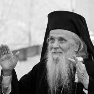 Lecțiile duhovnicești ale Arhiepiscopului Iustinian Chira despre dragostea de neam, rugăciune și aproapele nostru
