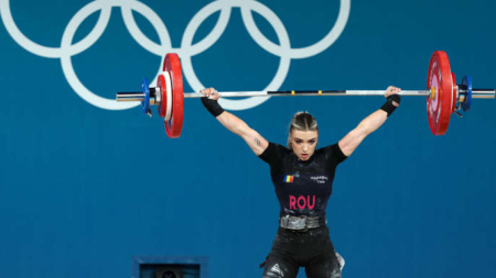 JO 2024 – Haltere: Mihaela Cambei a cucerit medalia de argint la categoria 49 kg