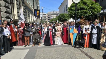 La Sighetu Marmației a început Festivalul Medieval „Eternul Maramureș”; Parada a fost una spectaculoasă