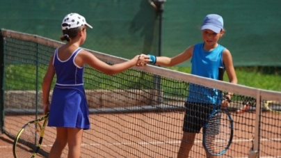 A cincea ediție a turneului de tenis „Cupa Tavi Ghirasin” va avea loc în acest sfârșit de săptămână