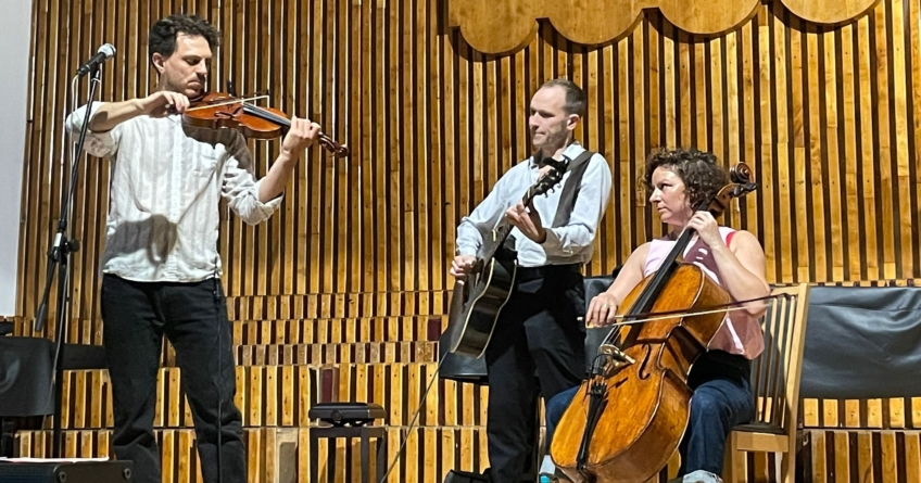 Concert de muzică klezmer susținut de artiști americani