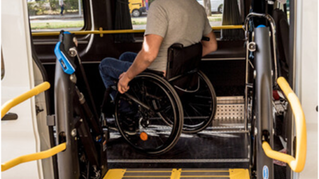 Transport interurban gratuit pentru persoanele cu handicap grav și accentuat