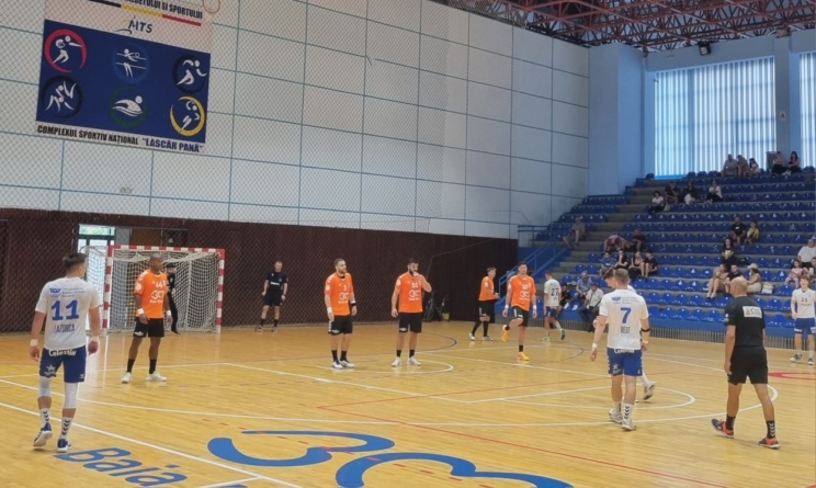 Echipa de handbal masculin CS MINAUR a susținut un turneu amical