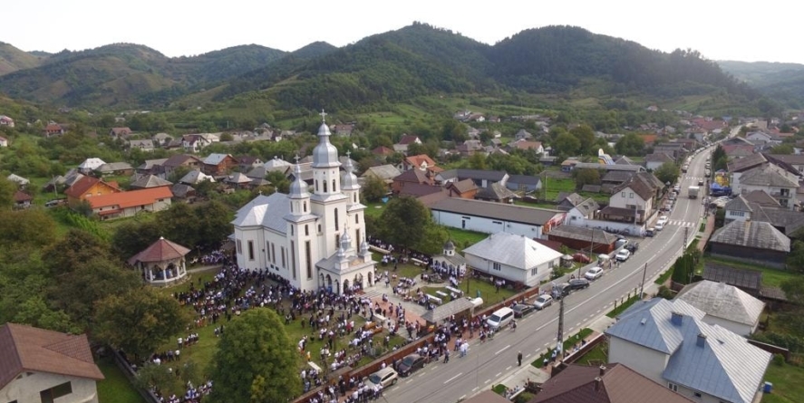 Duminică e hram în Rozavlea, localitatea natală a Preasfințitului Părinte Iustin