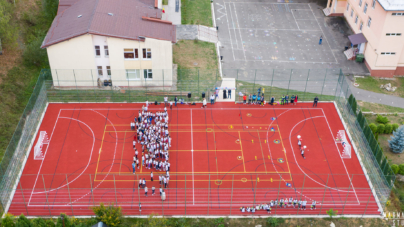 În Baia Sprie a fost inaugurat terenul multisport construit la Școala Gimnazială