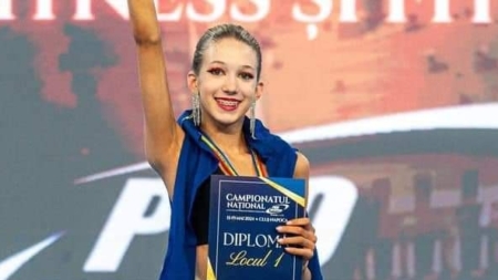 Mândrie în sportul băimărean: Simina Foltoș a obținut rezultate excepționale la competițiile de fitness