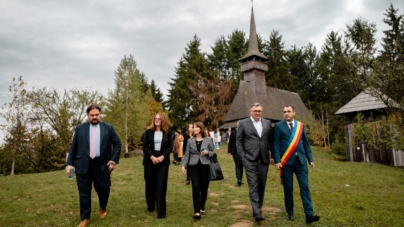 A fost inaugurat oficial proiectul „Păstrarea Diversității Etnice – Restaurarea și Valorificarea Bisericii de Lemn din Muzeu” la Muzeul Satului Maramureșean din Sighet