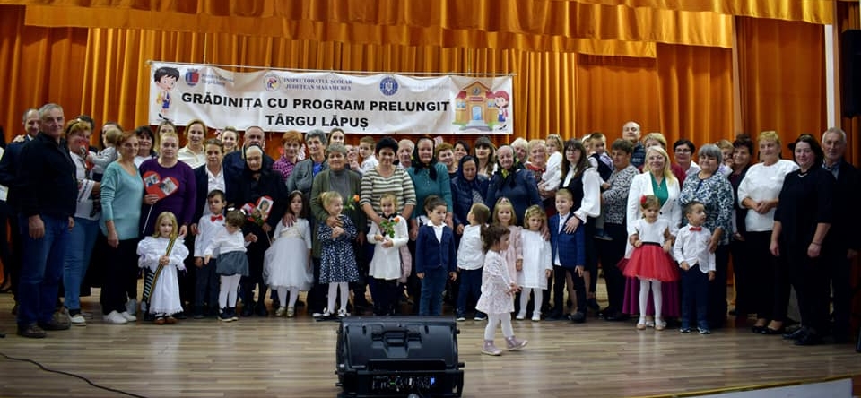 Gradinița cu Program Prelungit Târgu Lăpuș i-a sărbătorit pe bunici printr-un spectacol de suflet