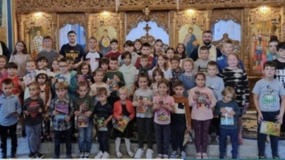 Cateheză pentru elevi la Biserica Sfinții Arhangheli și Sfinții Brâncoveni din Târgu Lăpuș