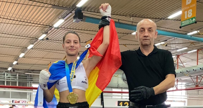 Sportiva Denisa Filimon a obținut trei medalii de aur și una de argint la Campionatul Mondial Unificat de Kickboxing WTKA din Italia