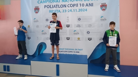 Mihnea Dorolțan de la Flykick Team Baia Mare, pe podium la Campionatul Național de Poliatlon pentru copii de 10 ani