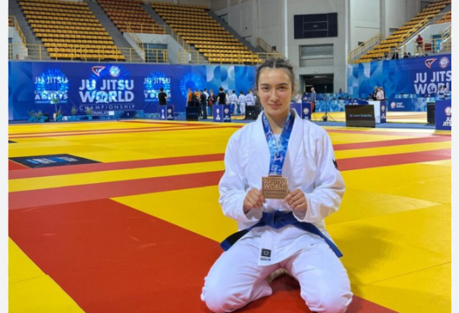 Sportiva băimăreancă Mădălina Mateșan, pe podium la Campionatul Mondial de Jiu-Jitsu din Grecia