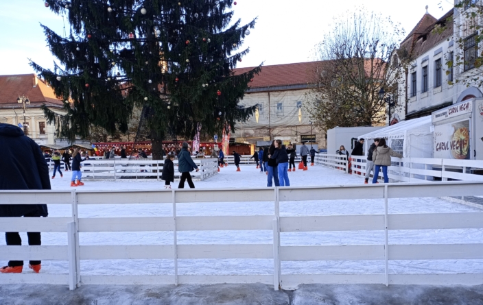 Patinoarul, distracția copiilor aflați în vacanță