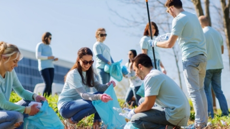 Voluntarii sunt sărbătoriții zilei de 5 decembrie