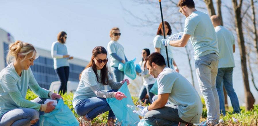 Voluntarii sunt sărbătoriții zilei de 5 decembrie