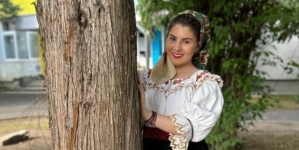 Oana Larisa Pop de la Colegiul de Arte Baia Mare, premiul I la Concursul Național de Interpretare Vocală „Magia Cântecului”