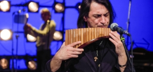 Artistul Florin Ștefan va susține un recital deosebit de nai la Muzeul Județean de Artă «Centrul Artistic Baia Mare»