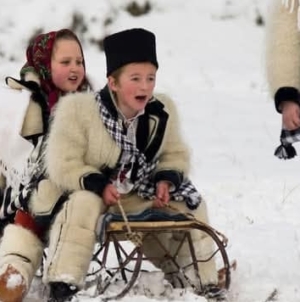 Aducere aminte: Cu Lenuș la săniuș pe derdeluș