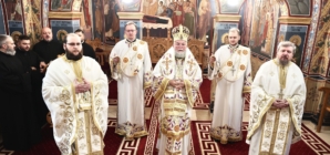 PS Părinte Iustin a săvârșit Sfânta Liturghie la Paraclisul Episcopal