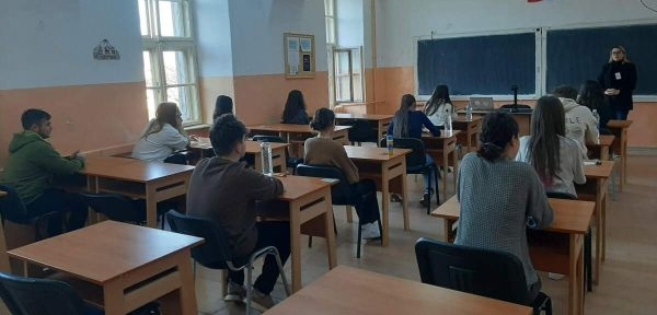 Bacalaureatul a început azi cu evaluarea competențelor lingvistice de comunicare orală în limba română