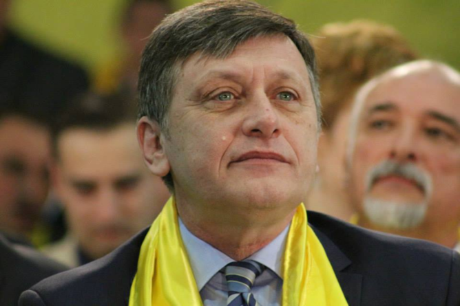 Crin Antonescu validat de PNL drept candidat al Coaliției