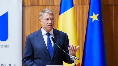 Klaus Iohannis: „Pentru a scuti România de această criză, demisionez din funcția de președinte al României”