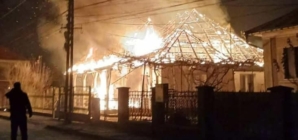 Apel umanitar pentru o familie din Sighetu Marmației care a rămas fără casă în urma unui incendiu