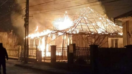 Apel umanitar pentru o familie din Sighetu Marmației care a rămas fără casă în urma unui incendiu