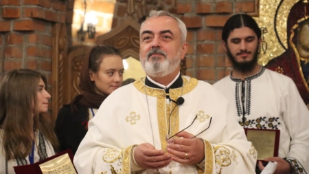 Părintele Mihai Pavel, inspector patriarhal în cadrul Biroului de catehizare a tineretului din Patriarhia Română, vine la Baia Mare