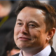 Elon Musk amenință Europa Liberă și Vocea Americii